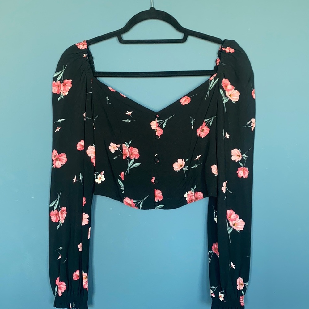 H&M Black Floral Long Sleeve Crop Top
